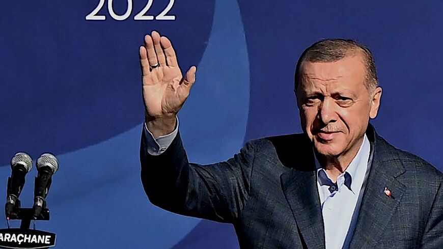 Turkish President Recep Tayyip Erdogan has renewed his threat to "freeze" Nato membership bids from Finland and Sweden