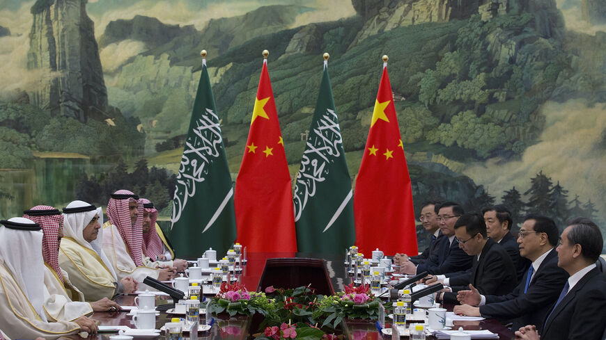 BEIJING, CHINA - MARCH 17: Chinese Premier Li Keqiang (2nd-L) meets with Saudi Arabia's King Salman bin Abdulaziz Al Saud (2nd-R) at Great Hall of the People on March 17, 2017 in Beijing, China. At the invitation of President Xi Jinping, King Salman Bin Abdul-Aaziz Al-Saud of the Kingdom of Saudi Arabia will pay a state visit to China from March 15 to 18, 2017. (Photo by Lintao Zhang - Pool/Getty Images)