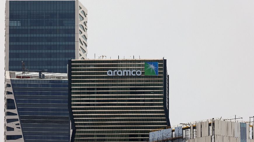 Saudi Aramco's Quarterly Profit Drops 15% On Low Oil Prices - Al ...