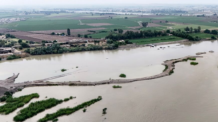 Iraq's Tigris river burst its banks after recent heavy rain and a release of excess water from Mosul dam in the north