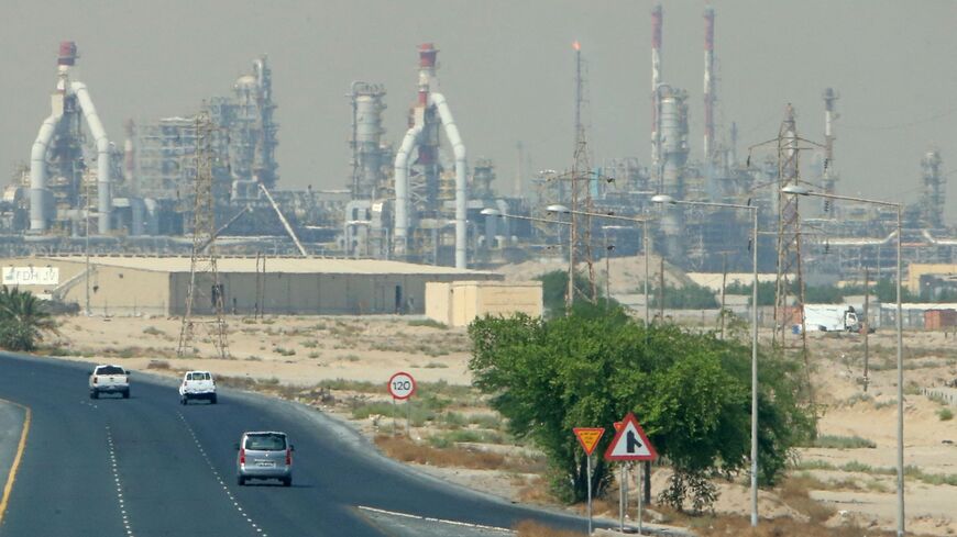 A picture taken on October 13, 2021 shows Kuwait's largest oil refinery at the Al-Ahmadi complex, about 40 kilometres (25 miles) south of the capital Kuwait City. - A fire broke out on October 18, 2021 in Al-Ahmadi refinery, with no interruptions to site operations or petrol exports.