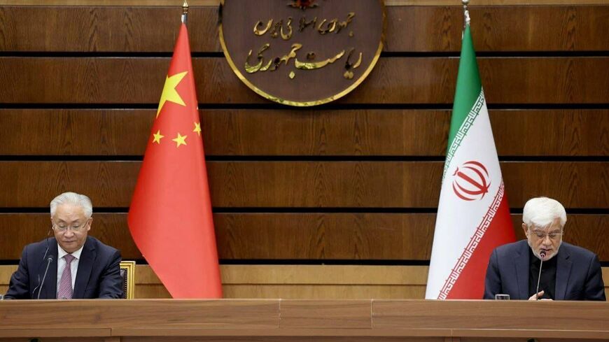 Senior Iranian and Chinese officials held talks in Tehran on expanding bilateral ties in various areas, particularly in the economic field.