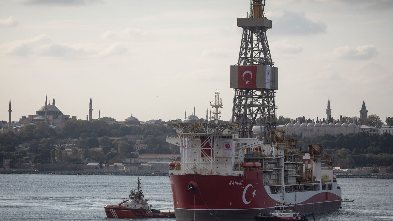 Turkish drilling vessel Kanuni