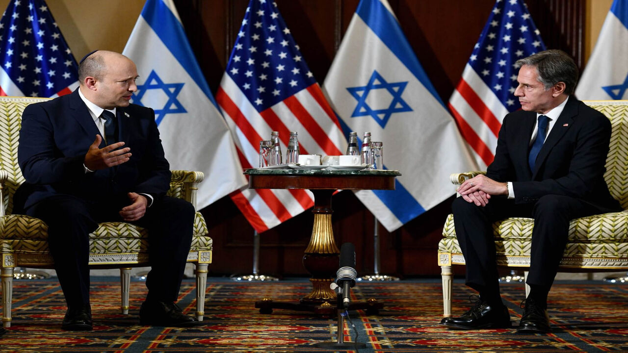 Israeli Prime Minister Naftali Bennett (L) meets with US Secretary of State Antony Blinken in Washington, Aug. 25 2021.