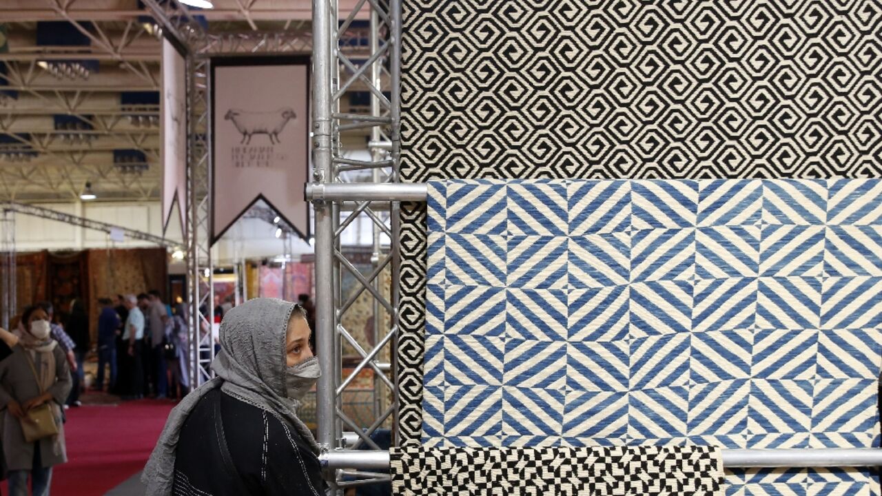 Geometric shapes have started to appear on Iranian carpets as part of a redesign and resizing in response to changing tastes, and fallen exports