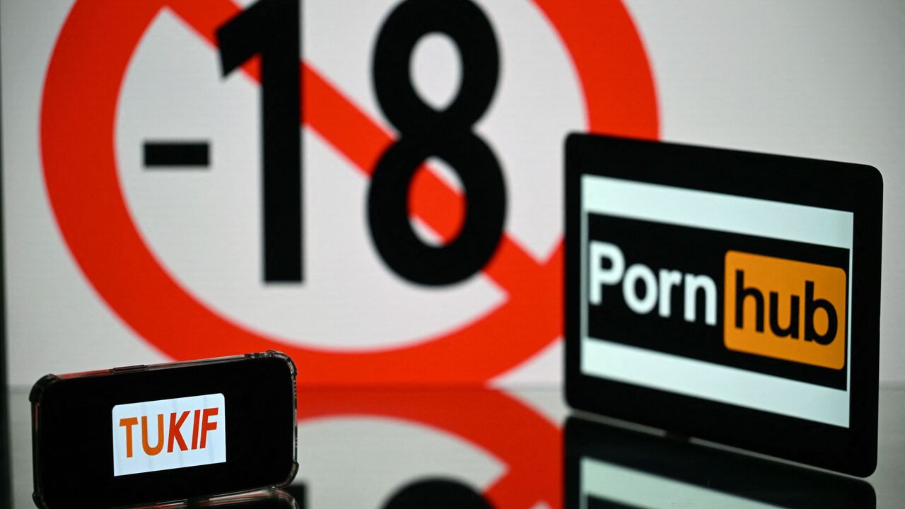 Iraq - New Iraqi government moves to block porn sites - Al-Monitor: The Middle  EastÊ¼s leading independent news source since 2012