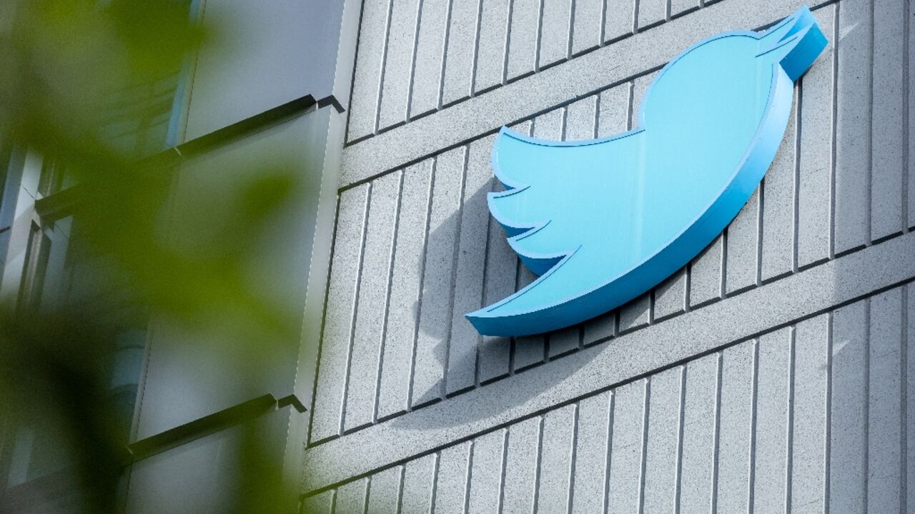 US prosecutors warn that the case of an ex-Twitter worker convicted of spying for Saudi Arabian officials shows countries will use bribes to get hold of user information held by Silicon Valley companies