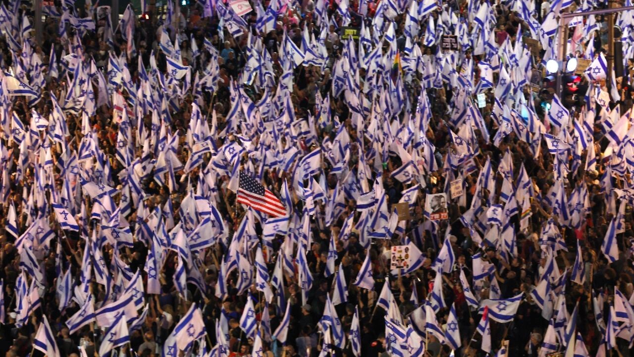 Opponents of the government's controversial judicial reforms pack the heart of Tel Aviv for a 20th week of protests