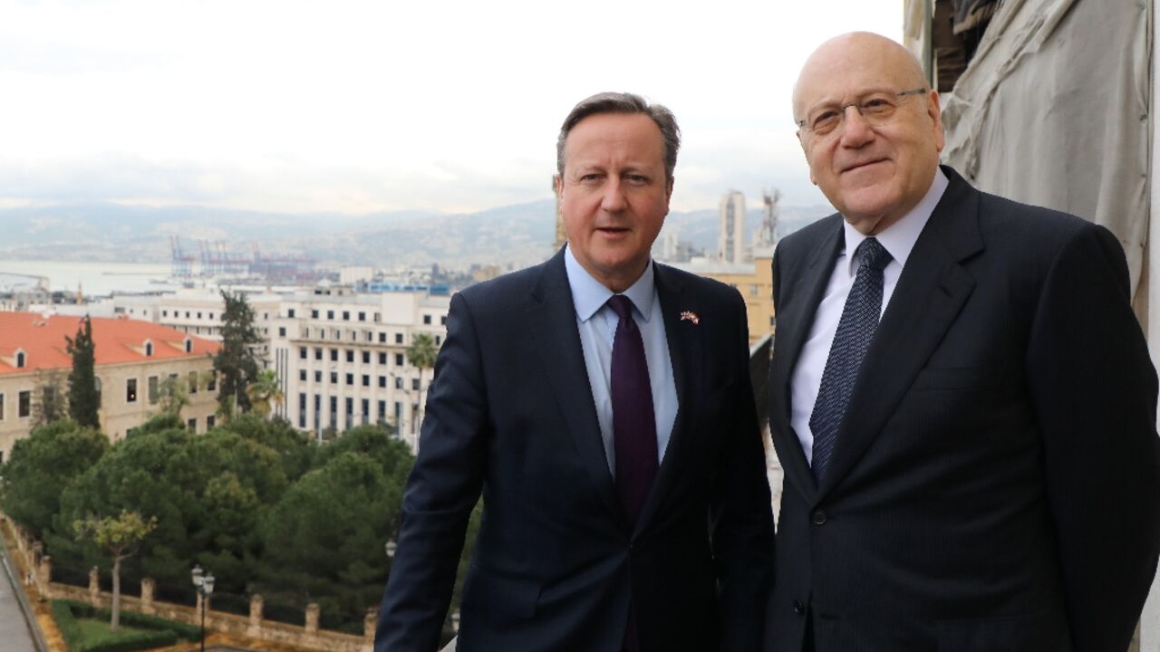 British foreign minister David Cameron met Lebanese prime minister Najib Mikati, the latest in a succession of visits by Western ministers to Beirut amid concern that the Gaza war could spark a wider conflict