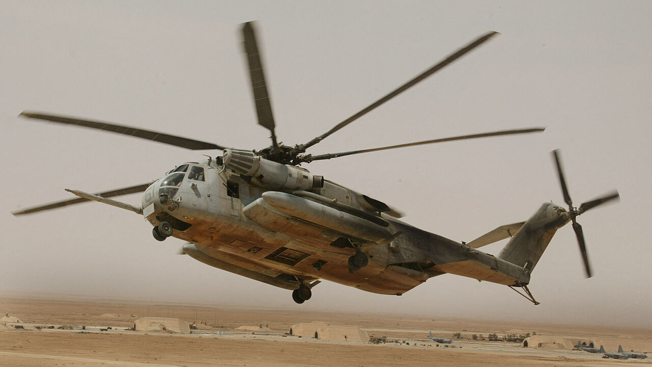 A US Marine C853 helicopter takes off May 26, 2004, from the al-Asad base in the west of Iraq for a mission. 