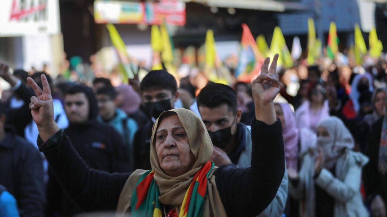 Under threat? Syrian Kurds demonstrate in the northeastern city of Qamishli