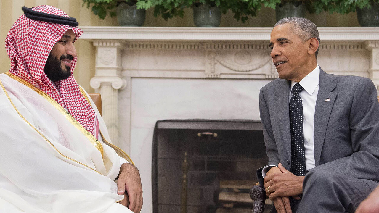WASHINGTON, UNITED STATES - JUNE 17: Mohammad Bin Salman Al Saud (L), Defense Minister of Saudi Arabia and US President Barack Obama meet at White House in Washington, D.C, USA on June 17, 2016. (Photo by Pool/Anadolu Agency/Getty Images)