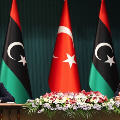 Turkish President Recep Tayyip Erdogan (R) and Libyan GNU Prime Minister Abdul Hamid Dbeibah at the Presidential Palace in Ankara, April 12, 2021.