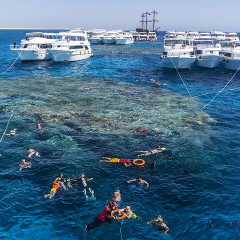 A picture taken on Sept. 29, 2021, shows Russian tourists in the Egyptian Red Sea resort of Sharm el-Sheikh.