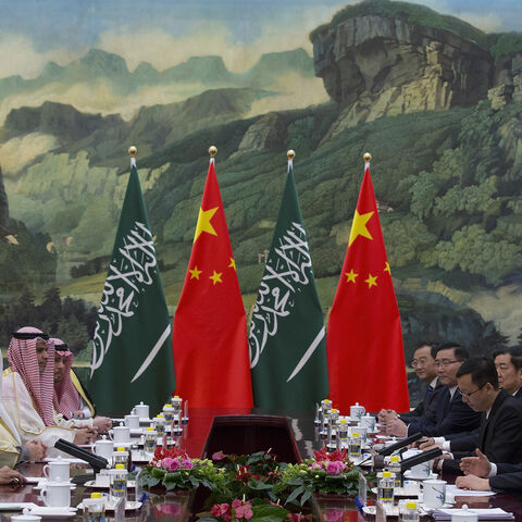 Chinese Premier Li Keqiang (2nd-L) meets with Saudi Arabia's King Salman bin Abdulaziz Al Saud (2nd-R) at Great Hall of the People on March 17, 2017 in Beijing, China. At the invitation of President Xi Jinping, King Salman Bin Abdul-Aaziz Al-Saud of the Kingdom of Saudi Arabia will pay a state visit to China from March 15 to 18, 2017. (Photo by Lintao Zhang - Pool/Getty Images)