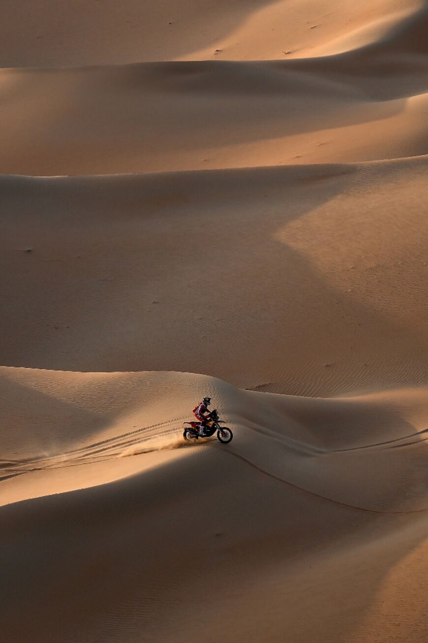 Jose Ignacio Cornejo, on a Honda, battles with the dunes during the stage 13 of the Dakar 2023 between Shaybah and Al-Hofuf