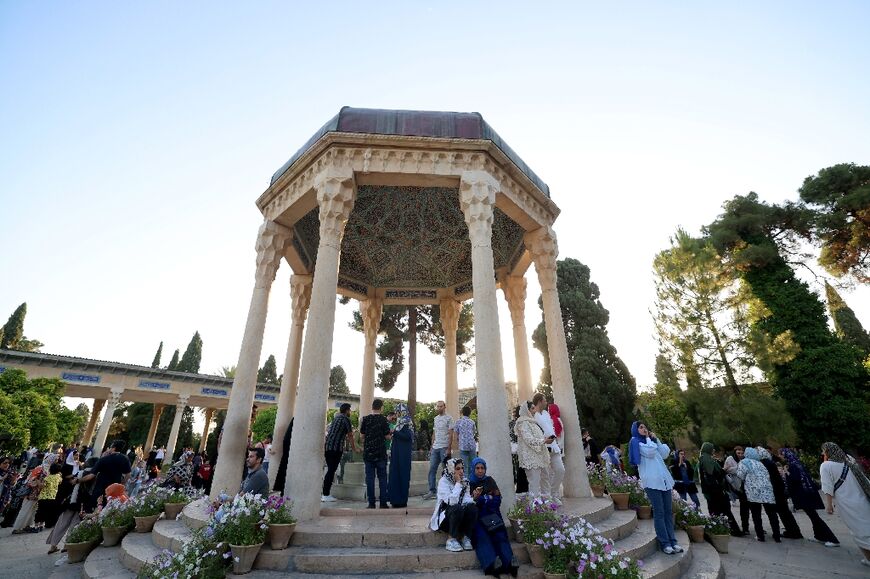 Some Iranian fortune-tellers offer a special service to truly randomise the selection of the all-important Hafez verse