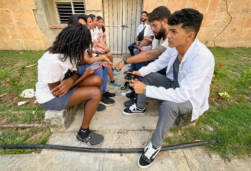 Palestinian and Cuban medical students take a break together