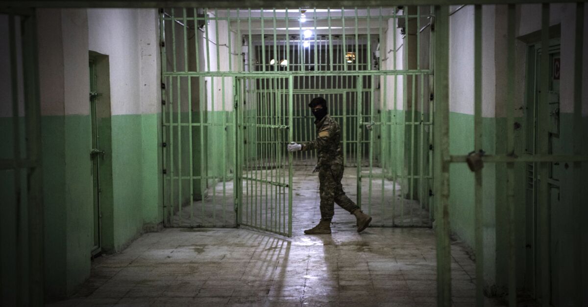 Iranian forces in Syria establish new prison in Raqqa - Al-Monitor ...