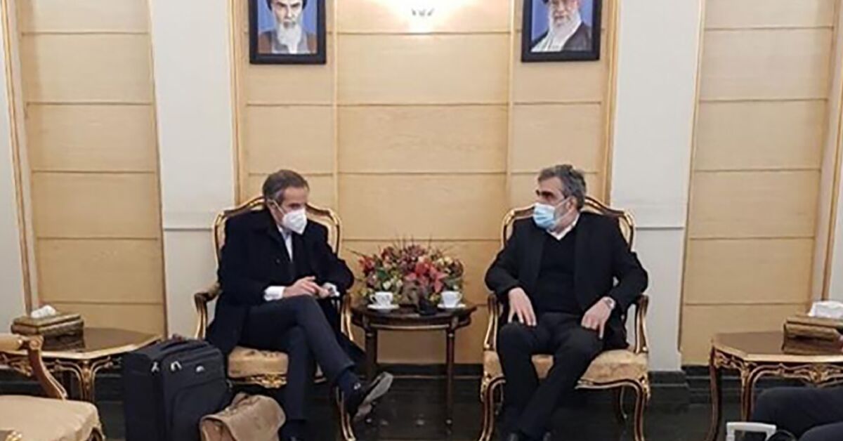 UN nuclear watchdog chief in Tehran for talks as UK says deal ‘shut’