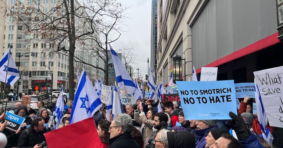 Protests in Washington against Israel's far-right minister Smotrich ...