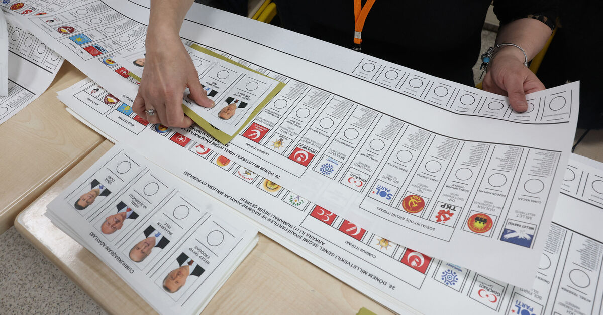 Turkey’s Erdogan says polls mark East-West fault line 