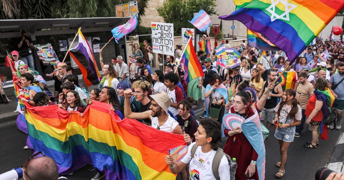 Thousands of Israelis join Jerusalem Pride parade - Al-Monitor: The ...