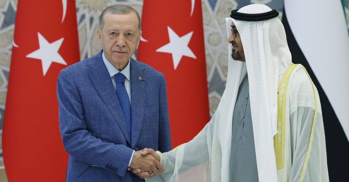 Turkey and UAE ink  billion in trade deals during Erdogan visit