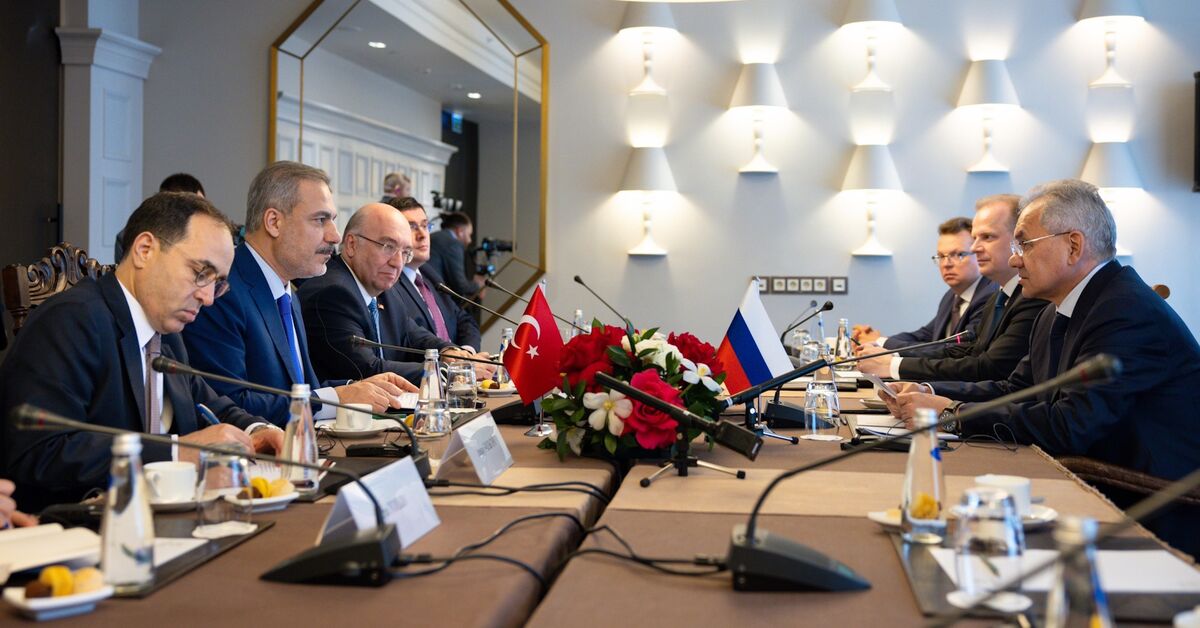 Türk lider Fidan, BRICS zirvesi öncesinde Rusya’da görüşmelerde bulundu